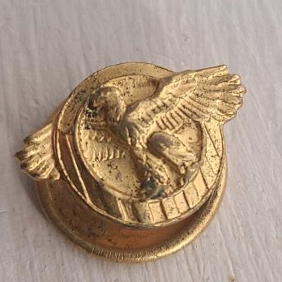 USA Military WWII Ruptured Duck Antique Lapel Button Pin - Honorable Discharge - Picture 2 of 4